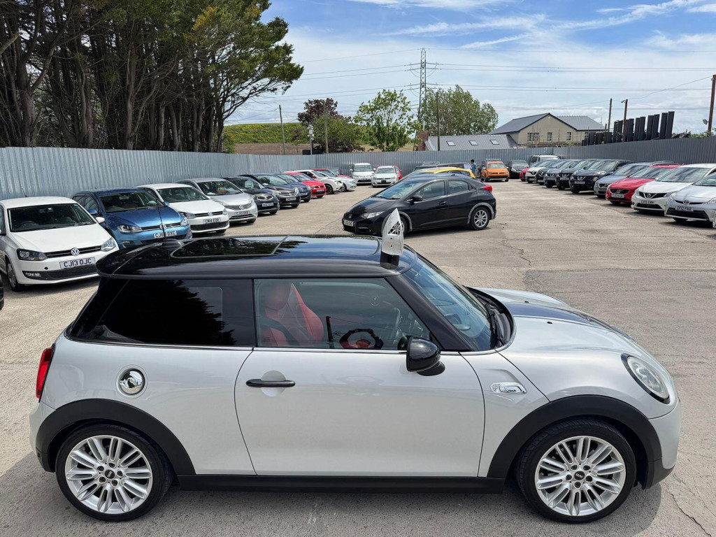 MINI HATCH COOPER S