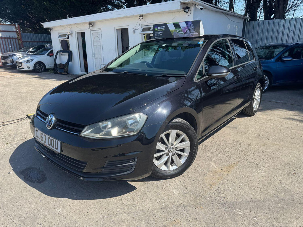 VOLKSWAGEN GOLF