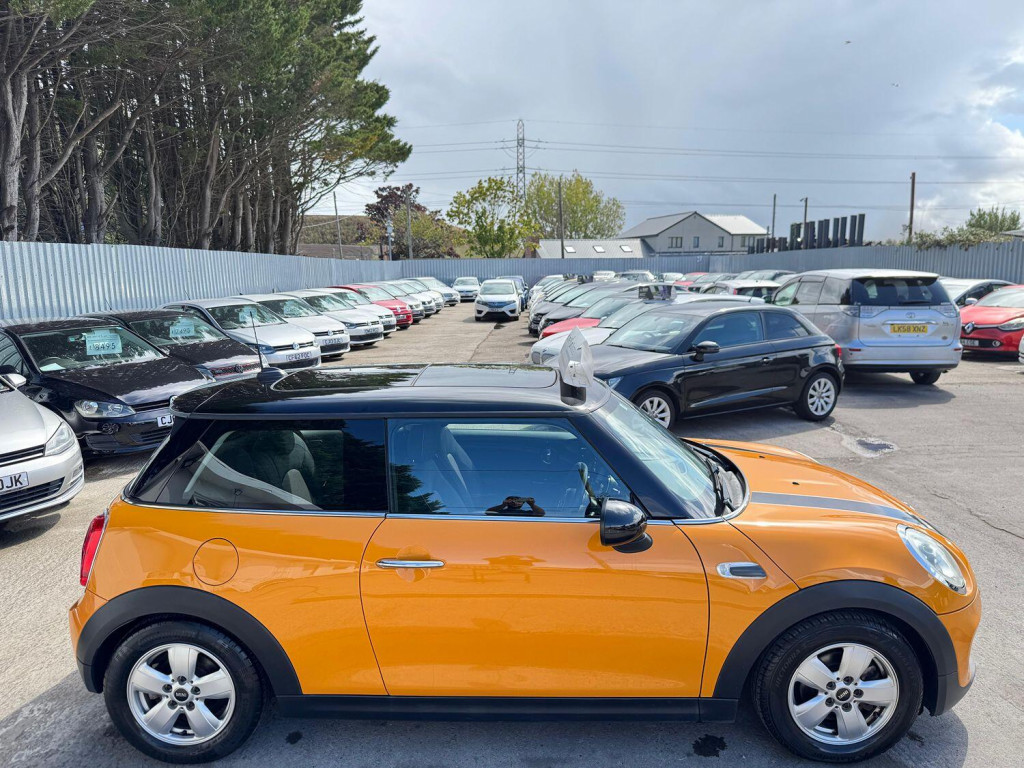 MINI HATCH COOPER