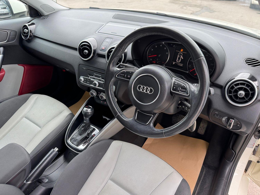 AUDI A1