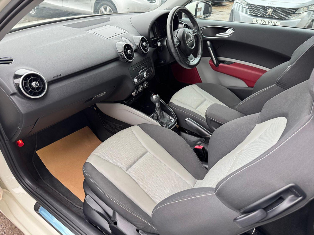 AUDI A1