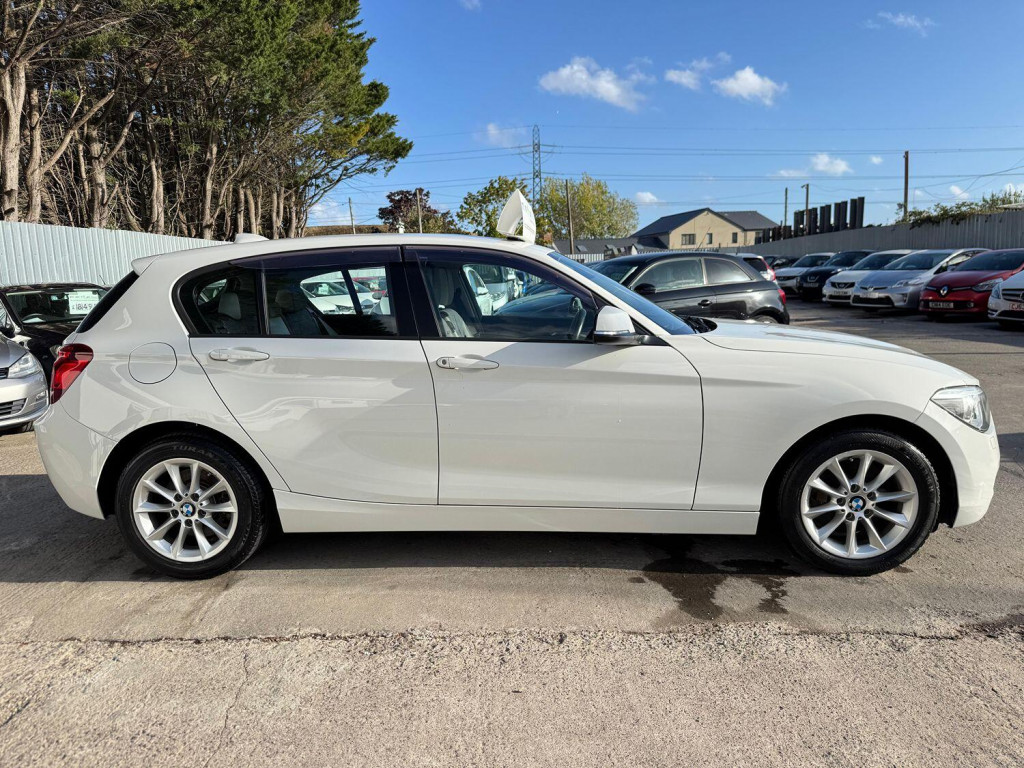 BMW 1 SERIES