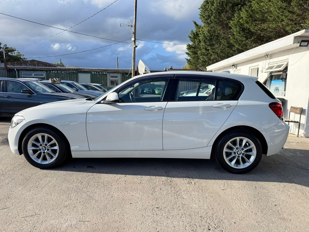 BMW 1 SERIES