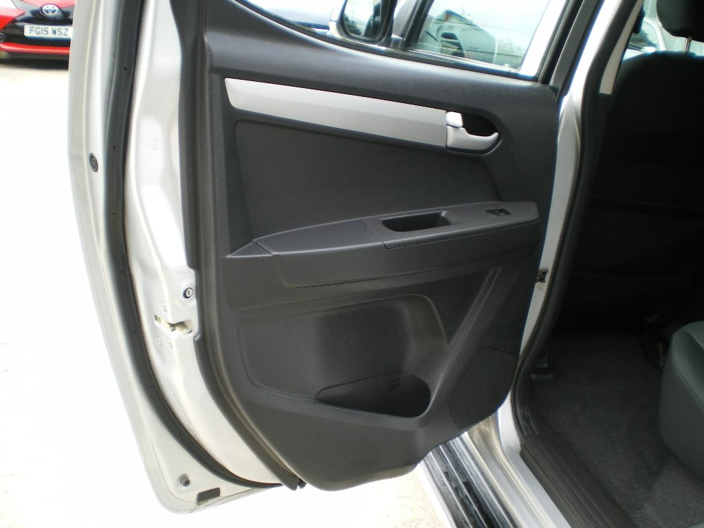ISUZU D-MAX