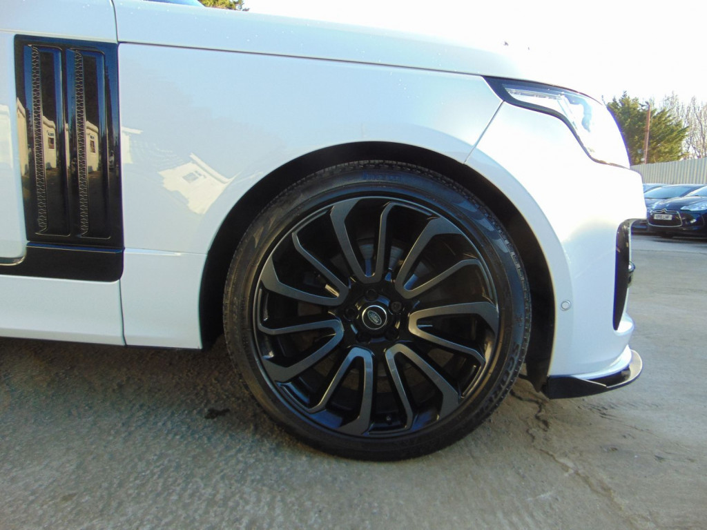 LAND ROVER RANGE ROVER
