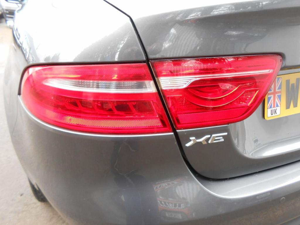 JAGUAR XE