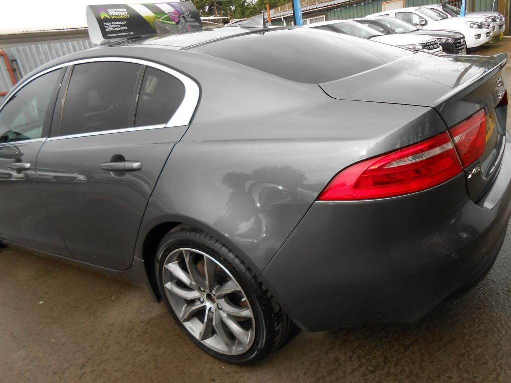 JAGUAR XE