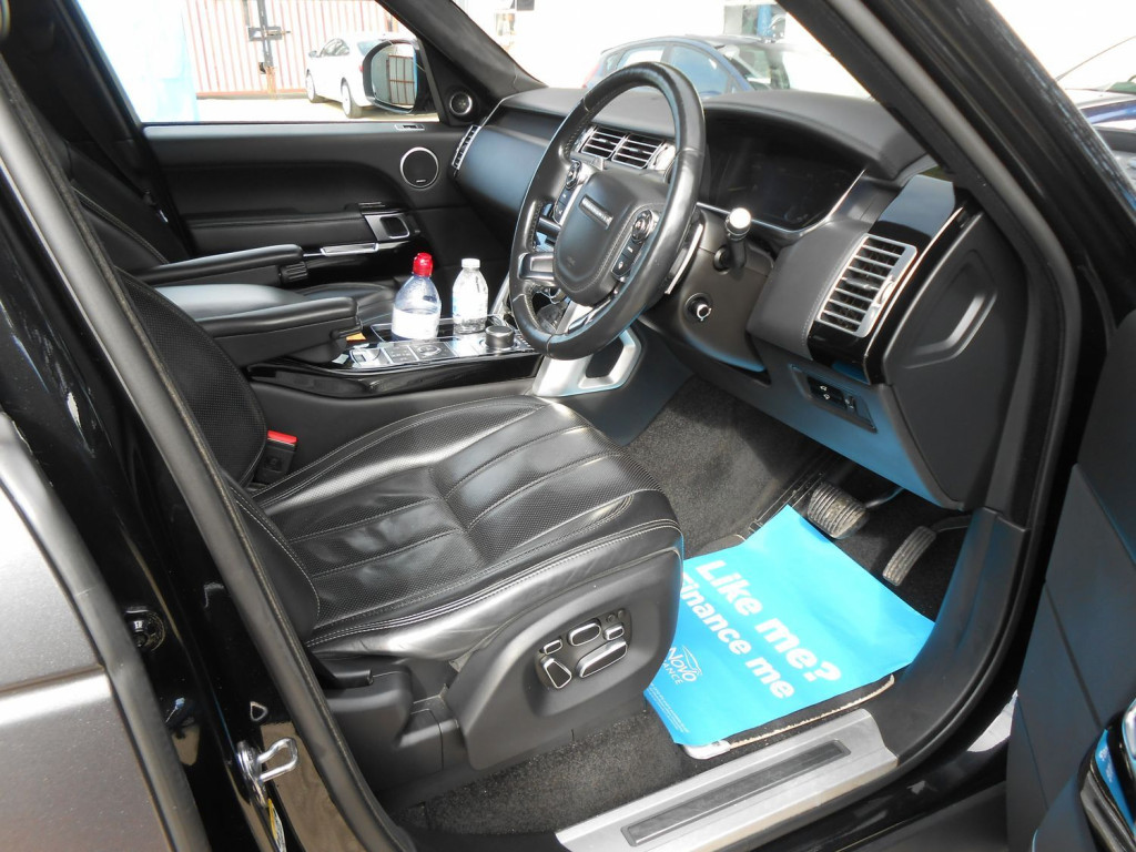 LAND ROVER RANGE ROVER