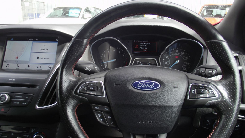 FORD FOCUS