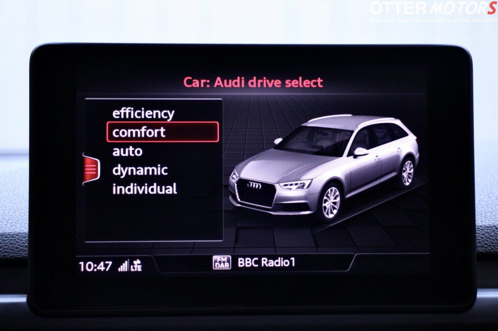 AUDI A4 AVANT
