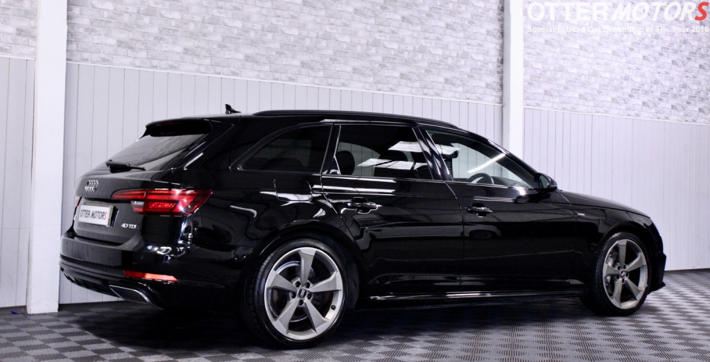 AUDI A4 AVANT