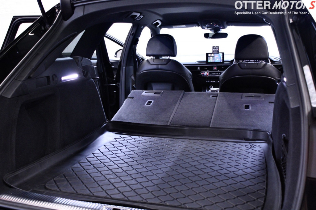 AUDI A4 AVANT