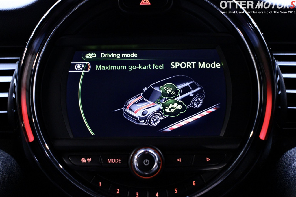 MINI HATCH
