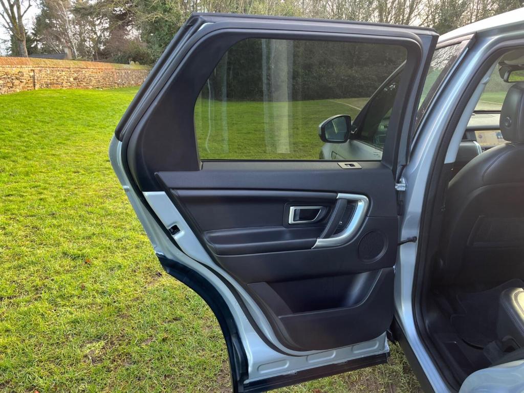 LAND ROVER DISCOVERY SPORT