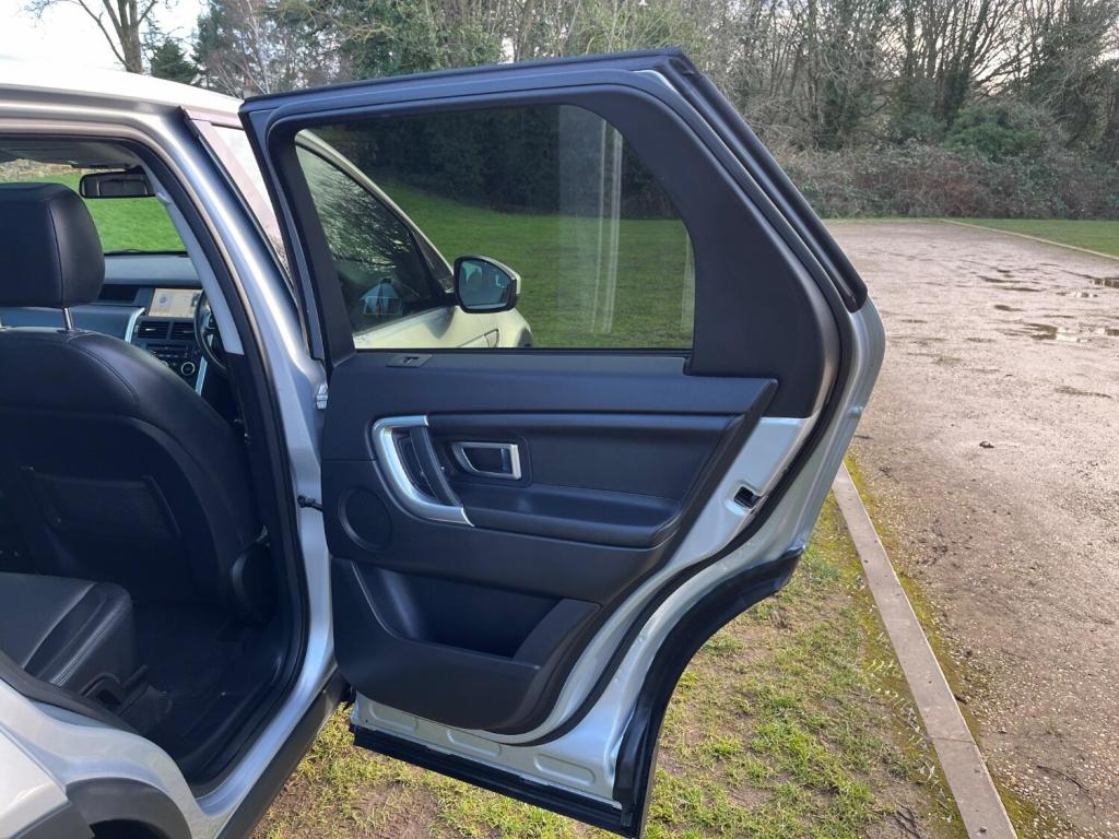 LAND ROVER DISCOVERY SPORT