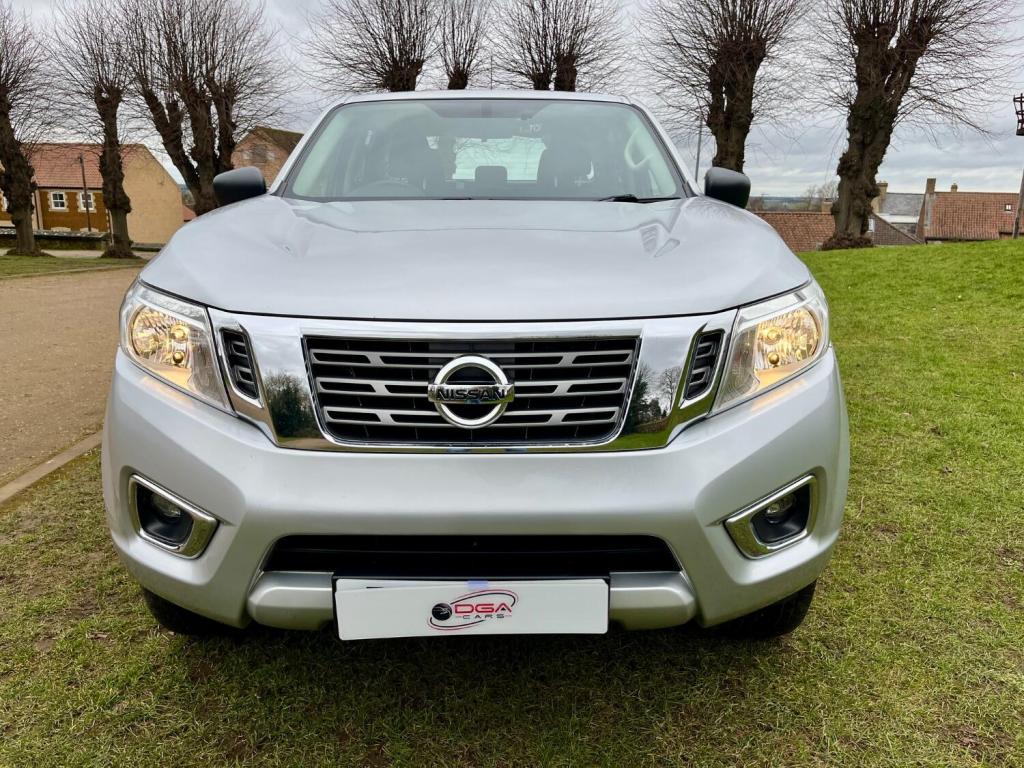 NISSAN NAVARA