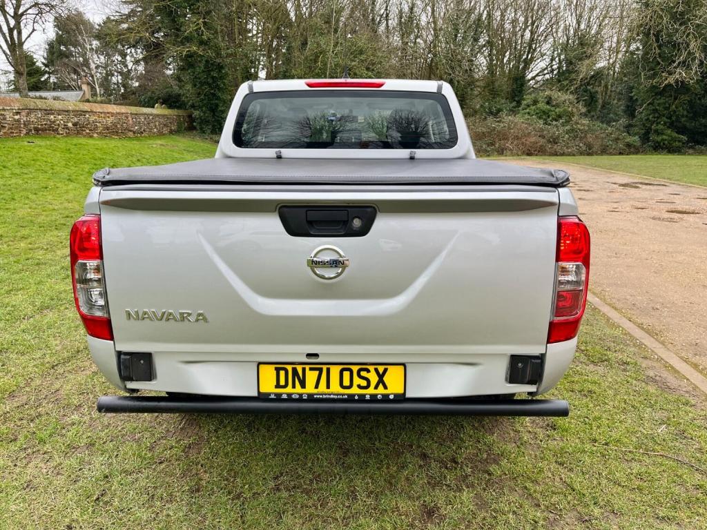 NISSAN NAVARA