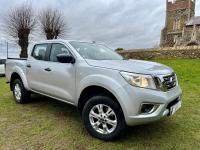 NISSAN NAVARA