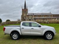 NISSAN NAVARA