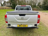 NISSAN NAVARA