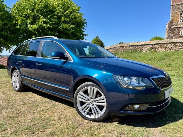 SKODA SUPERB