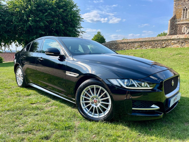 JAGUAR XE
