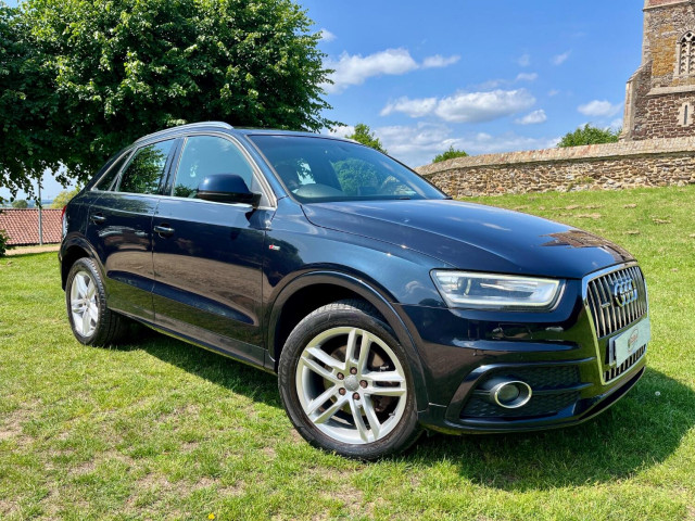 AUDI Q3