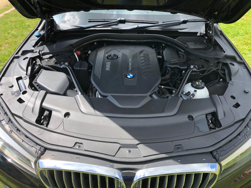 BMW 7 SERIES