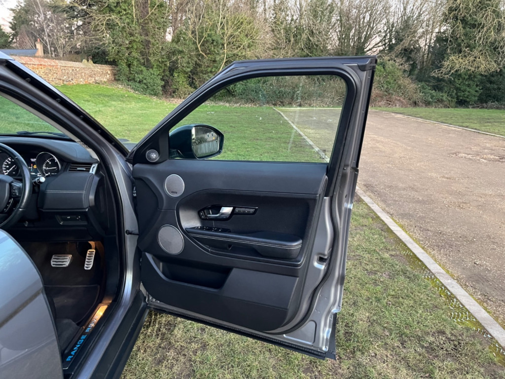 LAND ROVER RANGE ROVER EVOQUE