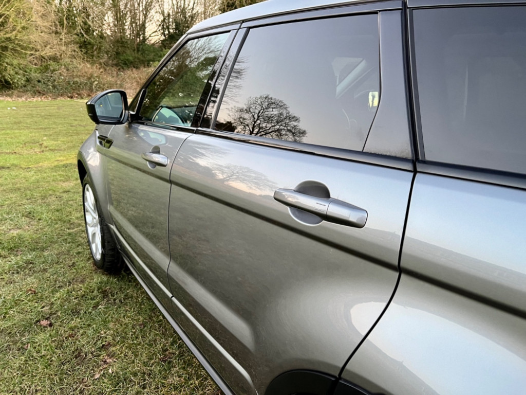 LAND ROVER RANGE ROVER EVOQUE