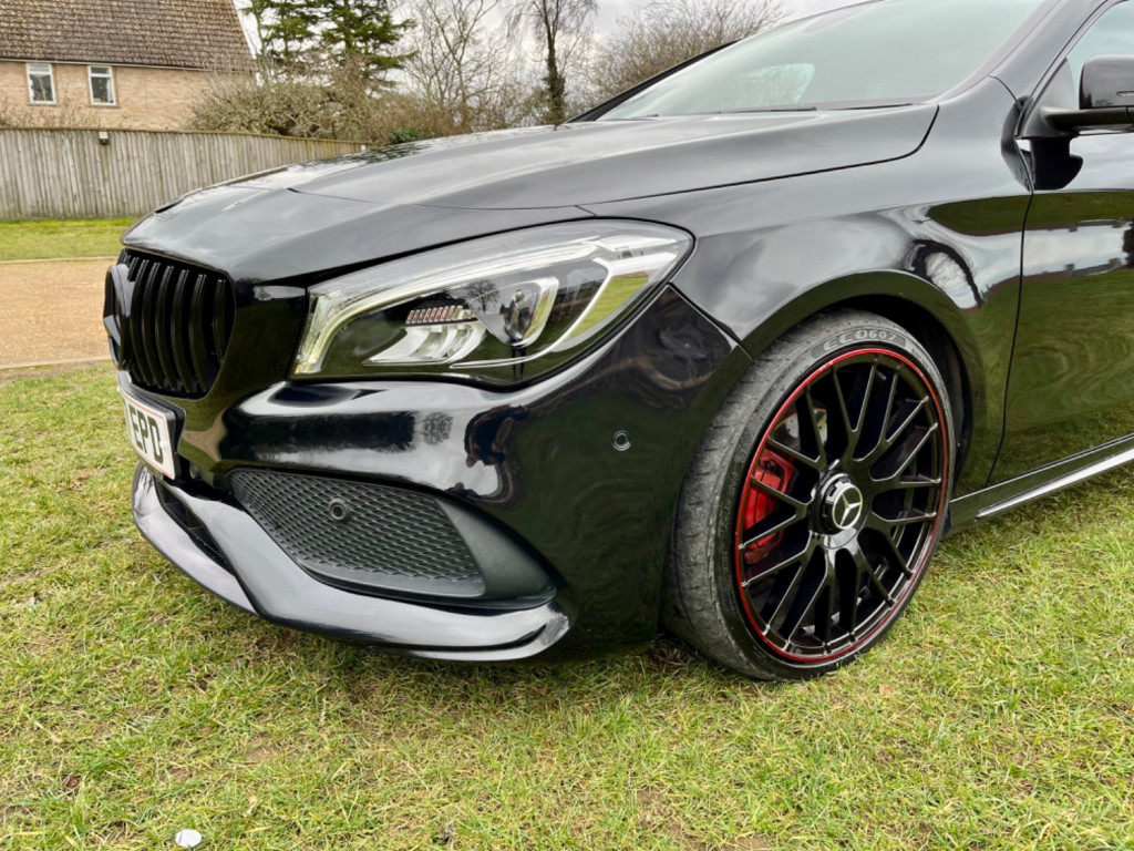 MERCEDES-BENZ CLA