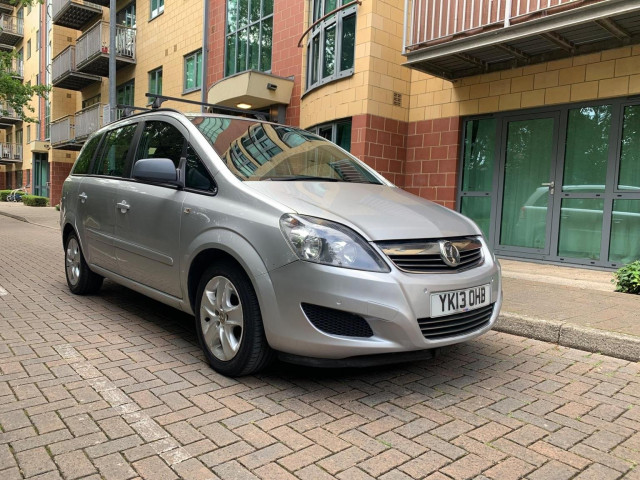 VAUXHALL ZAFIRA 1.6 16V Exclusiv Euro 5 5dr