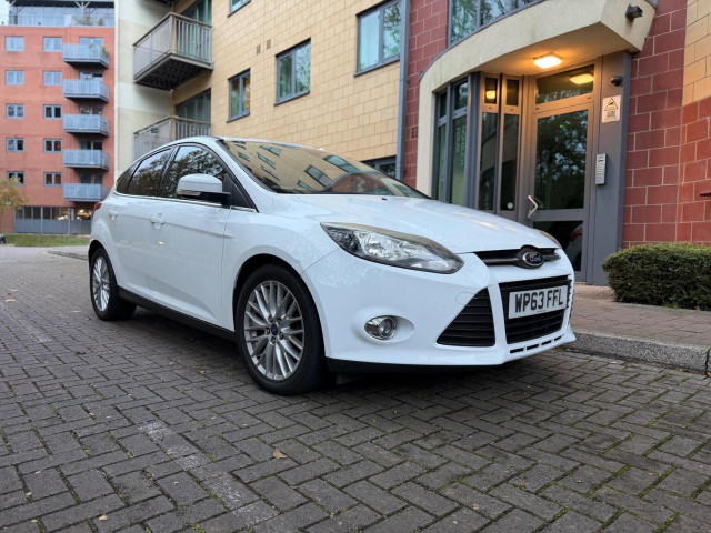 FORD FOCUS 1.0T EcoBoost Zetec Euro 5 (s/s) 5dr