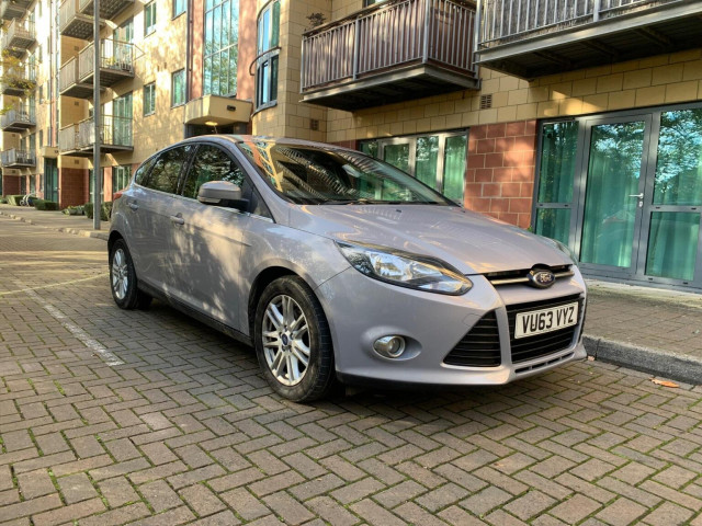 FORD FOCUS 1.0T EcoBoost Titanium Euro 5 (s/s) 5dr
