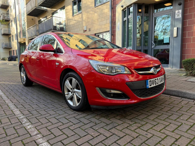 VAUXHALL ASTRA 1.6 16v SRi Auto Euro 5 5dr