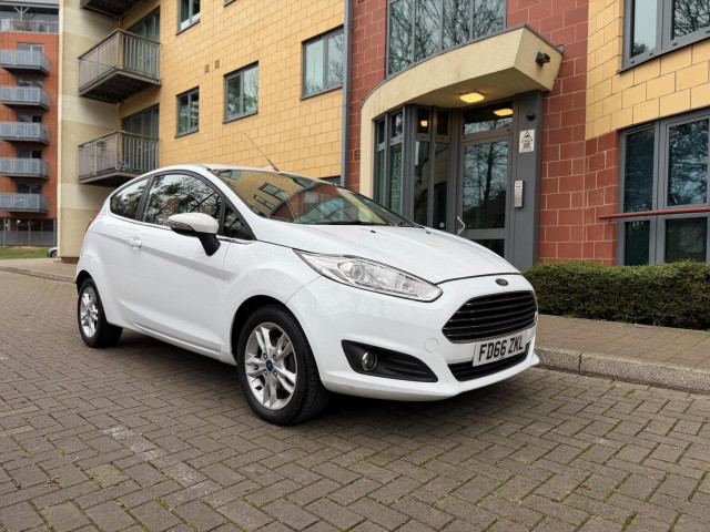 FORD FIESTA 1.0T EcoBoost Zetec Powershift Euro 6 3dr