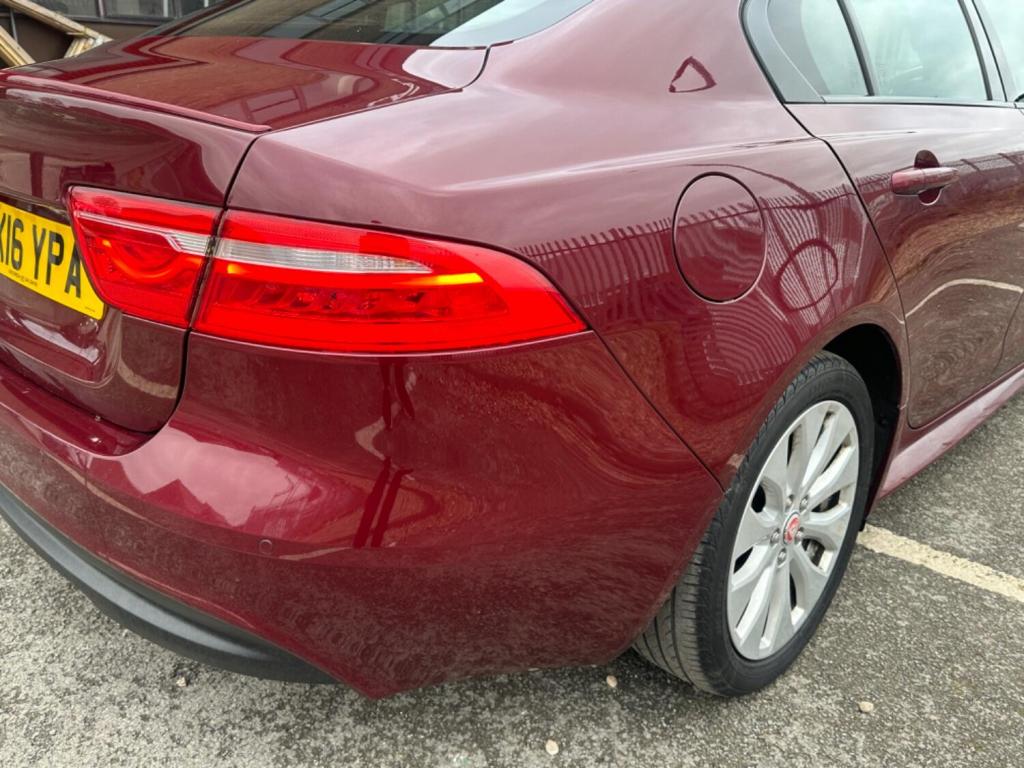 JAGUAR XE