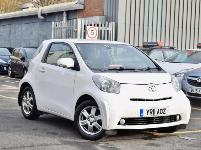 TOYOTA IQ