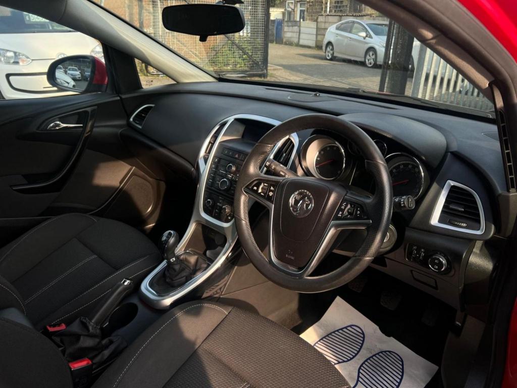VAUXHALL ASTRA