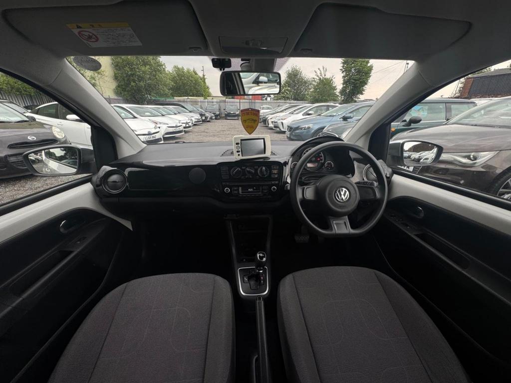 VOLKSWAGEN UP