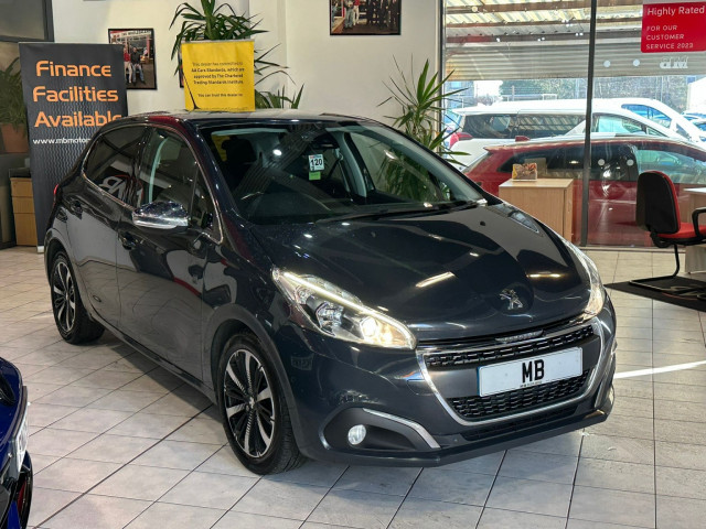 PEUGEOT 208