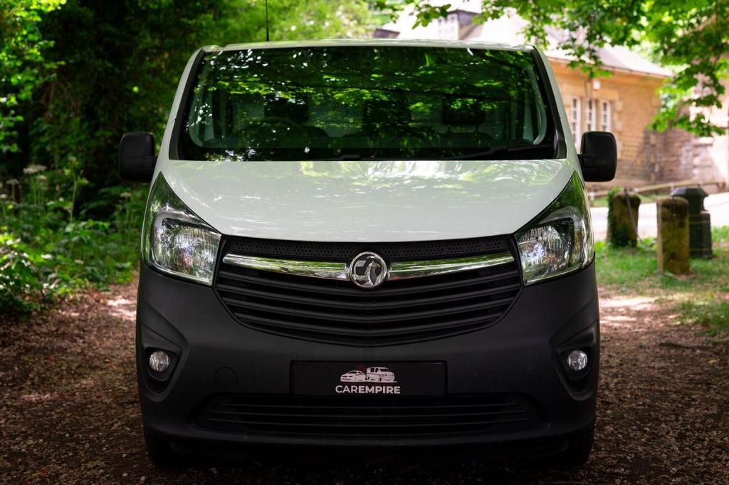 VAUXHALL VIVARO