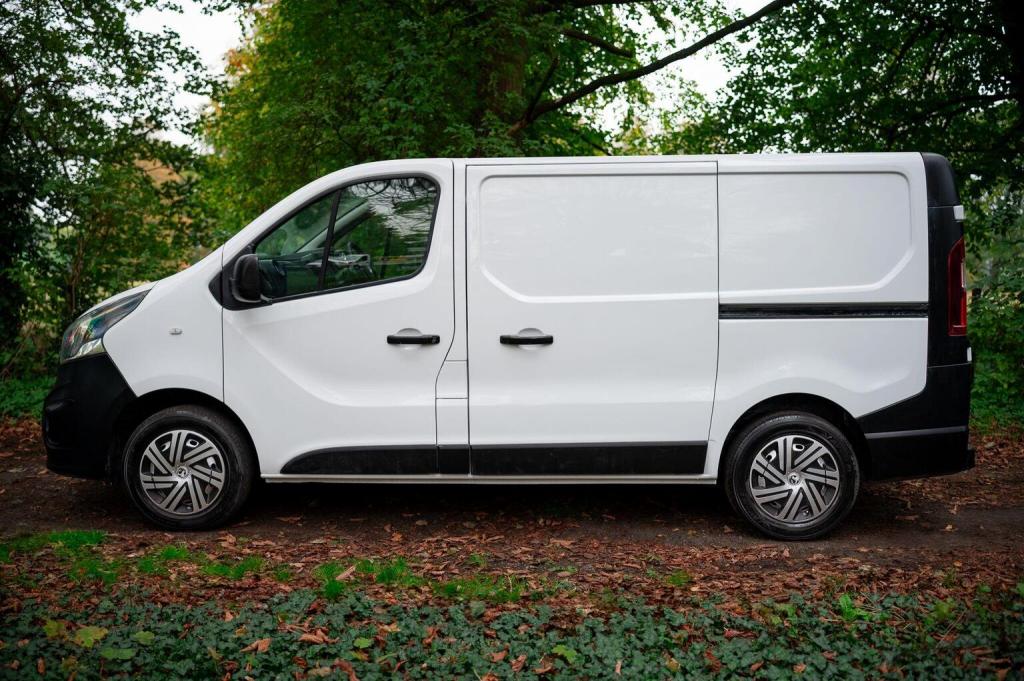 VAUXHALL VIVARO