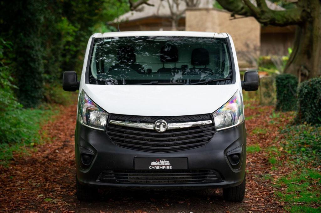 VAUXHALL VIVARO