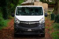 VAUXHALL VIVARO