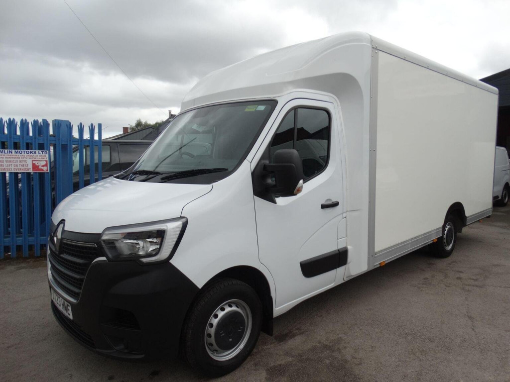 RENAULT MASTER 2.3 dCi ENERGY 35 Business Platform Cab FWD LWB Euro 6 (s/s) 2dr