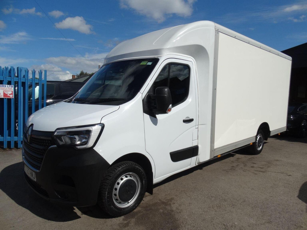 RENAULT MASTER 2.3 dCi ENERGY 35 Business Platform Cab FWD LWB Euro 6 (s/s) 2dr