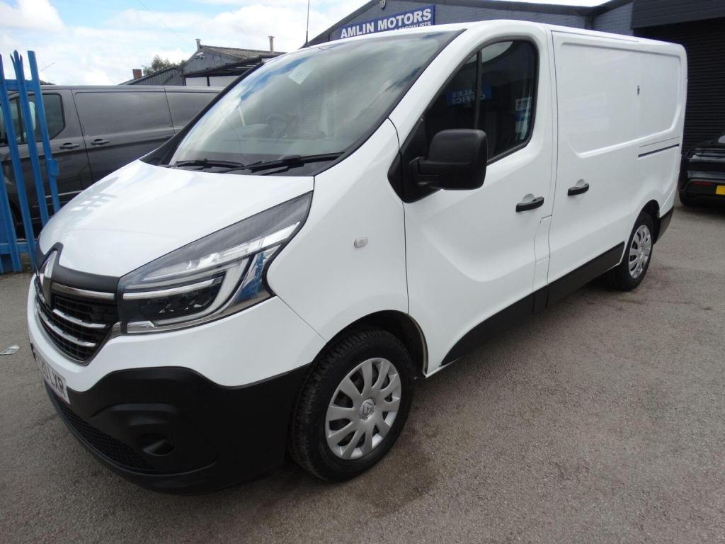 RENAULT TRAFIC 2.0 dCi ENERGY 30 Business+ SWB Standard Roof Euro 6 (s/s) 5dr