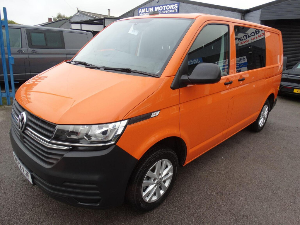 VOLKSWAGEN TRANSPORTER 2.0 TDI T30 Startline Kombi FWD SWB Euro 6 (s/s) 5dr