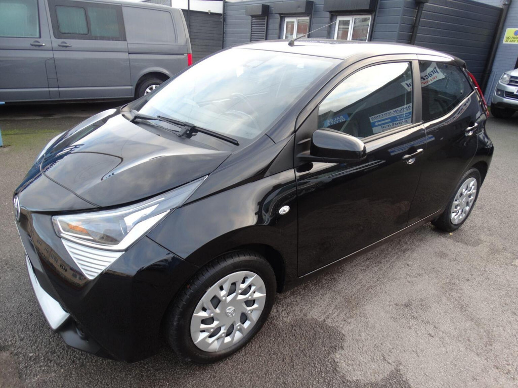 TOYOTA AYGO 1.0 VVT-i x-play Euro 6 (s/s) 5dr